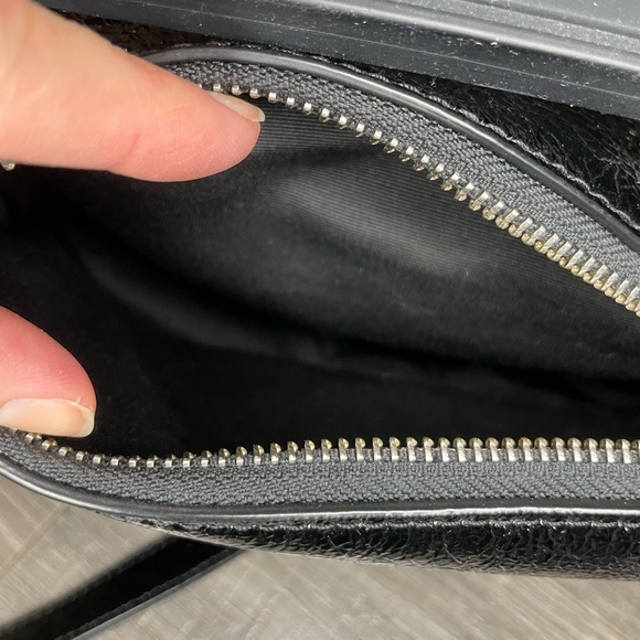 MARC JACOBS The Soft Box 23 Leather Crossbody In Black - Picture 5 of 9